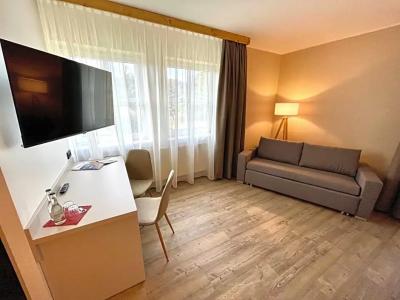 & Restaurant Bergfried - 40