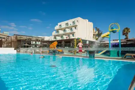 Hd Beach Resort - 17