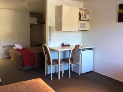 Marksman Motor Inn - 52
