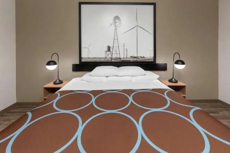 Super 8 by Wyndham San Antonio/Alamodome Area - 38
