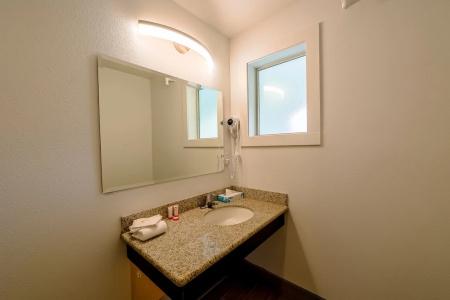Newport Inn By Oyo - Hwy 101 - 7