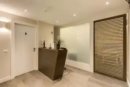 Roman Terrace - 9