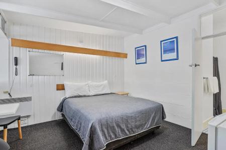 Riverfront & Villas - 30
