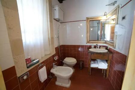Henry's House - 124