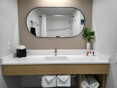 Ramada by Wyndham Los Angeles/Downtown West - 68