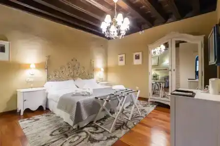 Palacio de Mariana Pineda - 30