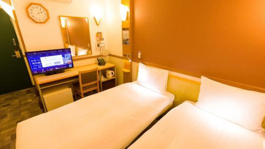 Toyoko Inn Minatogawa Koen - 29