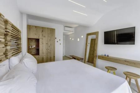 Makis Place - 13