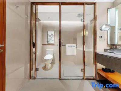 Howard Johnson Jinyi - 85