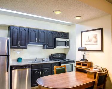SureStay Studio by Best Western - 28
