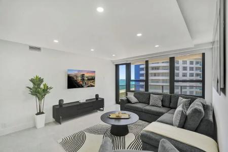 The Alexander All Suites - 414