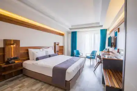 Karpalas City & Spa - 4