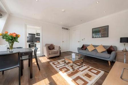 Manson Place - 203