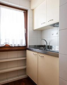 Residence Contrin - 24