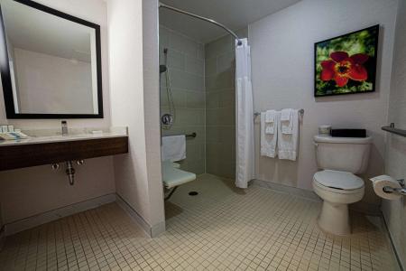 Hilton Garden Inn Montreal Airport - 8