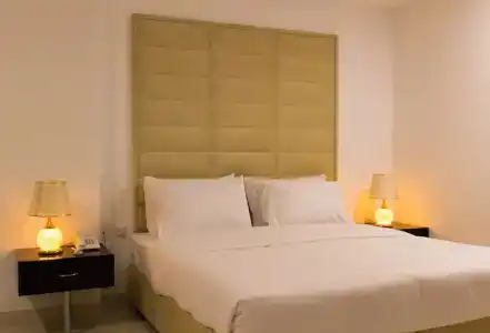 Parkside Plaza Muscat - 11