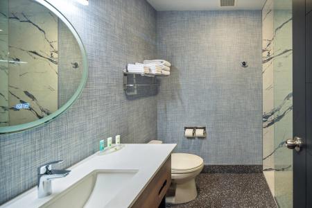 Quality Inn & Suites - 32