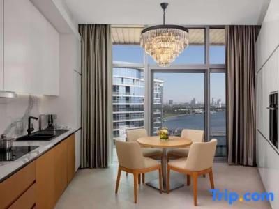 Hilton Creek & Residences - 38