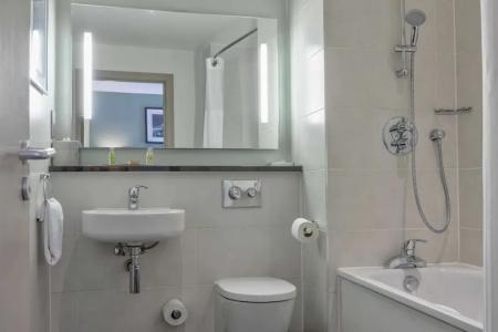 DoubleTree by Hilton London Angel Kings Cross - 63