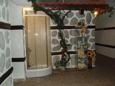 Guest House Mountain Romance & Free Sauna and Steam Bath - 11