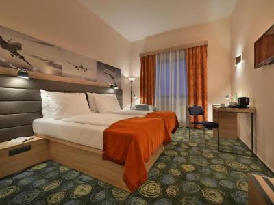 Ramada Airport Prague - 27