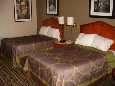 Super 8 by Wyndham/East Ridge - 12