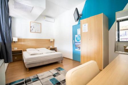 Absolut City Hostel - 36