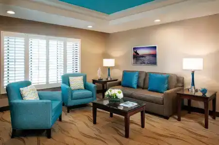 Empress La Jolla - 12