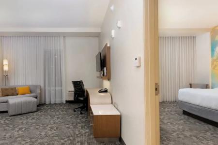 Courtyard by Marriott Savannah Airport - 35