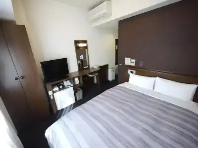 Route-Inn Yokohama Bashamichi - 23