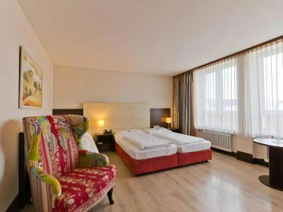 ArtAna Astor - 2