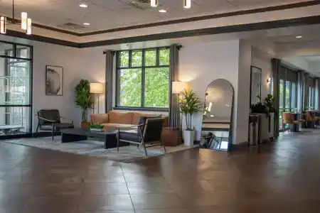 Best Western Plus - 27