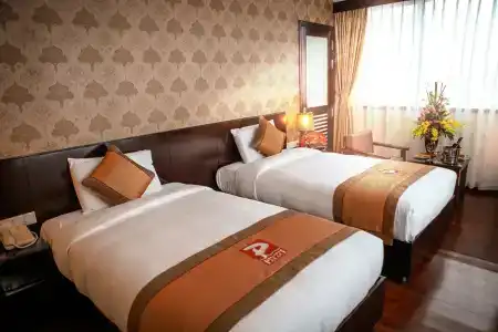 Halong Palace - 6
