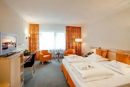 Bayerischer Hof - 37