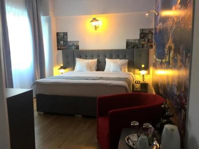 Ambra Boutique & Bistro - 70
