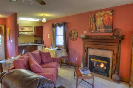 Blue Mountain Mist Country Inn - 150