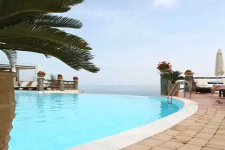 Creta Blue Boutique - 17