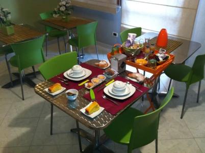 b&b Elia's - 10