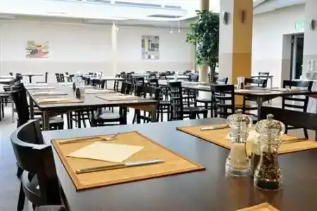 Airport & Seminarhotel - 30