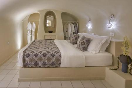 Luna Santorini Suites - 59