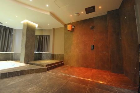Up Wellness & Spa - 39