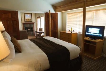 Pine Ridge Inn - 77