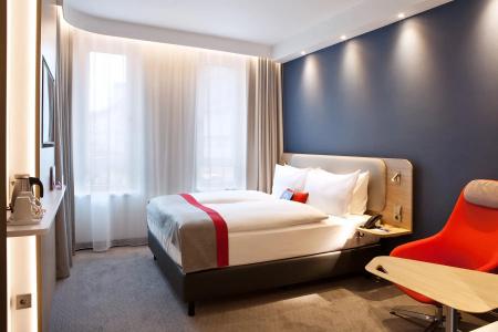 Holiday Inn Express Munich - Olympiapark, An Ihg - 1