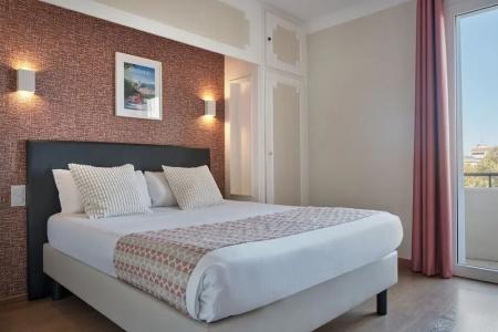 Hôtel Mondial - 52