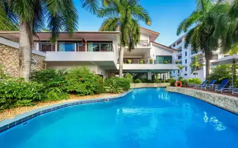 Coral Beach - 20