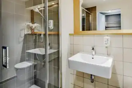 b&b Frankfurt-Airport - 41