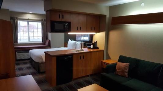 Microtel Inn & Suites by Wyndham - 31