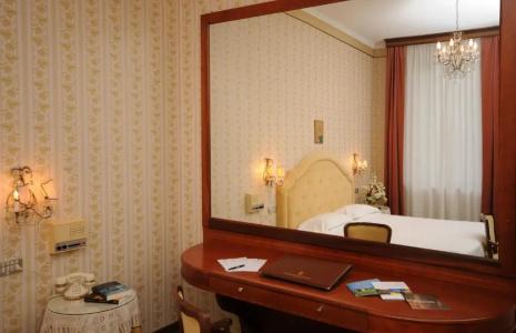 Grand Excelsior - 38