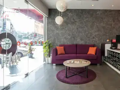 Orange Premier Taman Segar - 12
