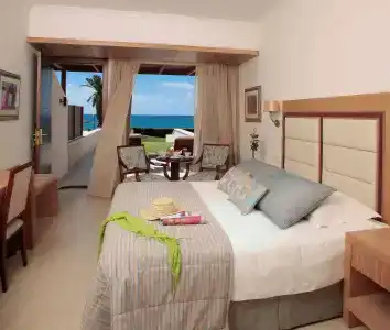 Alexander The Great Beach - 125
